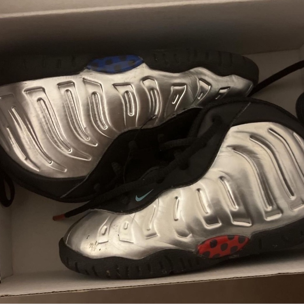 Toddler Nike shoes like NEW
